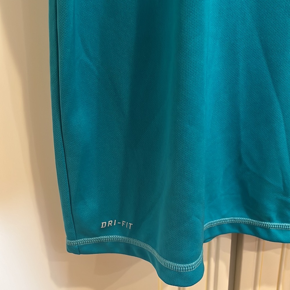 Nike Dri fit tee (Men) - Picture 4 of 6